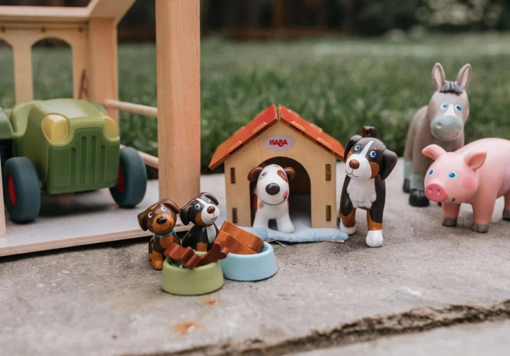 HABA Little Friends Leika The Bernese Mountain Dog< Little Friends Animals